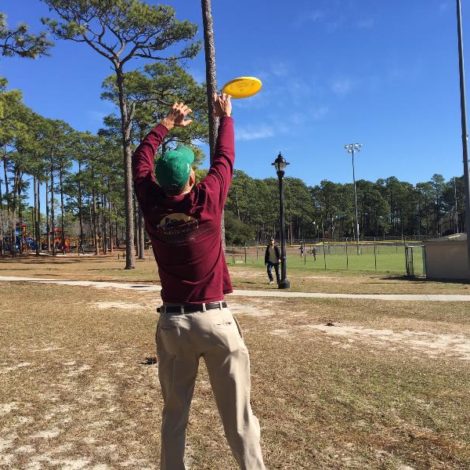 Frisbee in the Park (North Carolina Wilmington 20170425)
