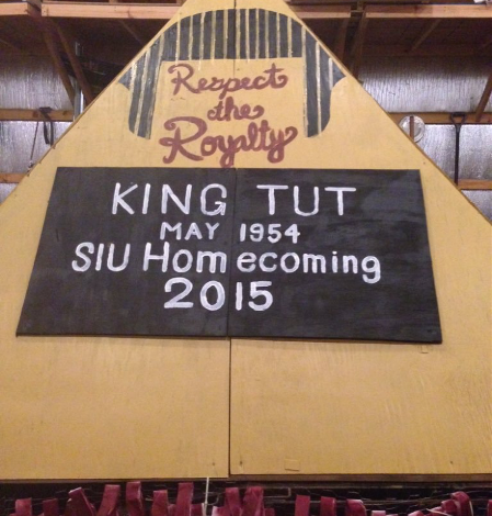 Homecoming Float (Southern Illinois 20151026)