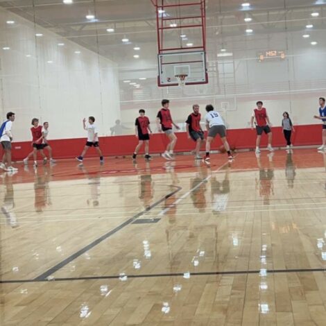 ATO Zeta Omega Chapter Plays SAE in Intramural Basketball