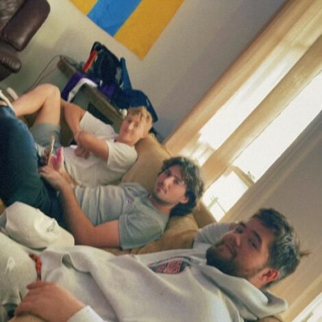 Brothers watching basketball