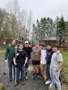 Volunteering at Chintimini Wildlife Center