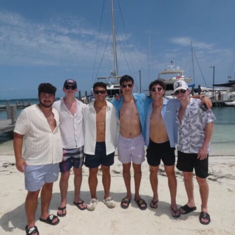 Brothers go to Cancun