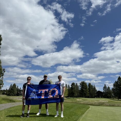 Taus Go Golfing