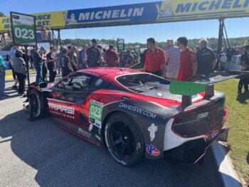 Petit la Mans race