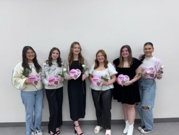 Sweethearts Accept White Roses!