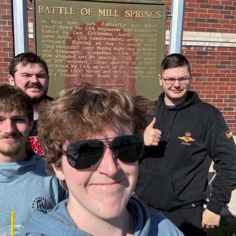 BROTHERS VISIT BATTLEFIELD