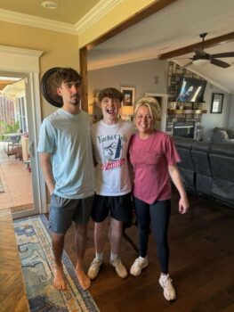 Mom meets Brothers!