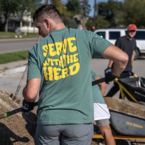 Brothers Serve With The Herd During Homecoming!