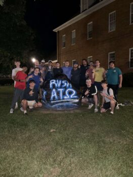 Beta Rho Promotes Fall Rush