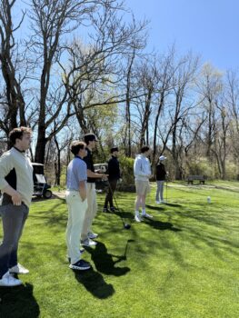 Alpha Pi hosts annual alumni golf outing